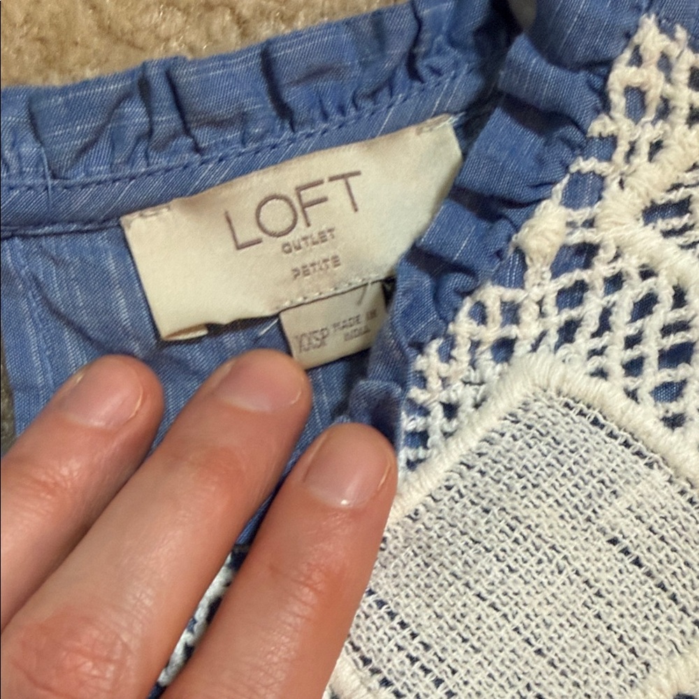 LOFT Flowy Top - Picture 2 of 3